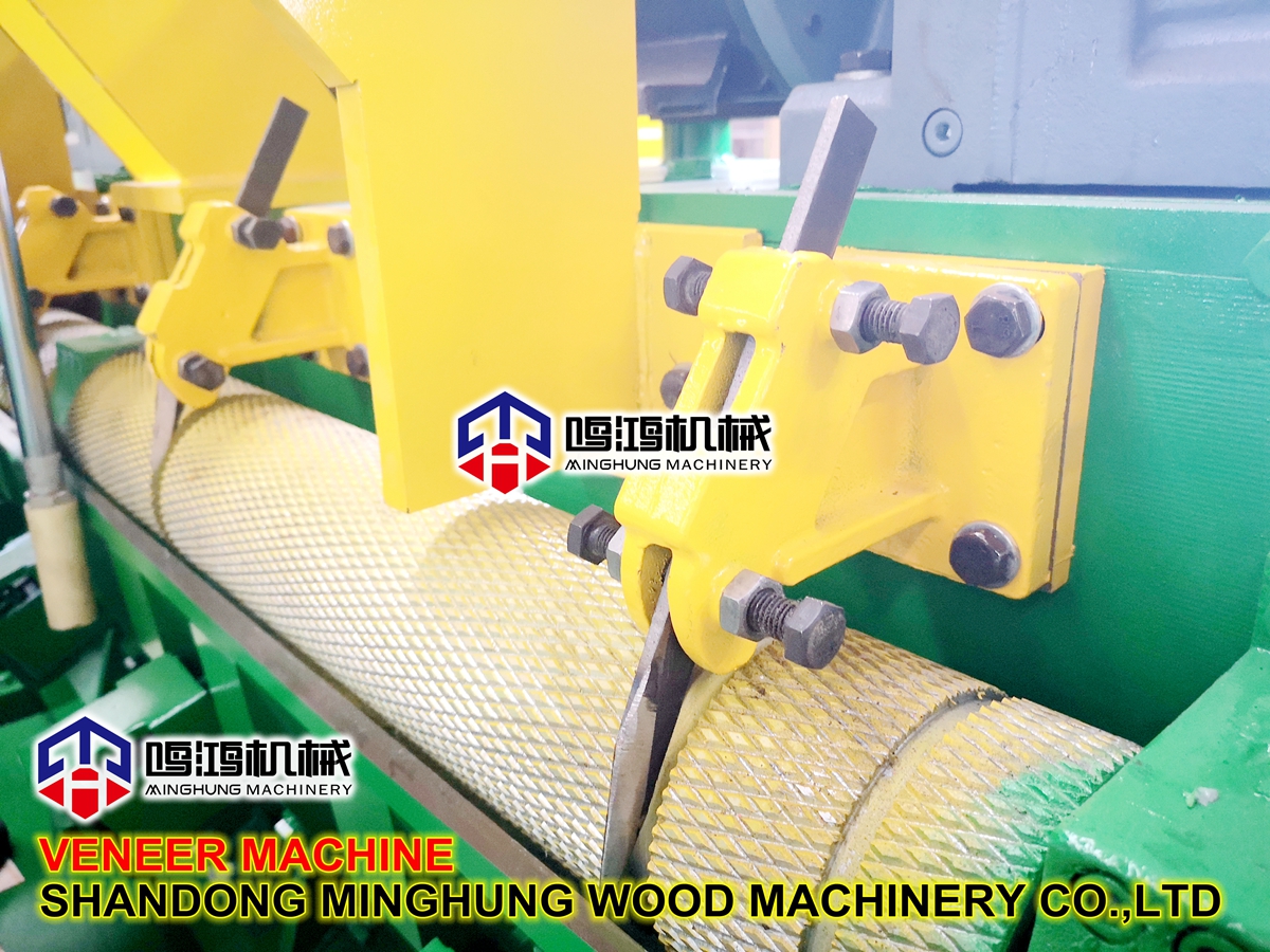 Rotary Wood Veneer Peeling Machine and Cutting Lathe for Woodworking Machinery