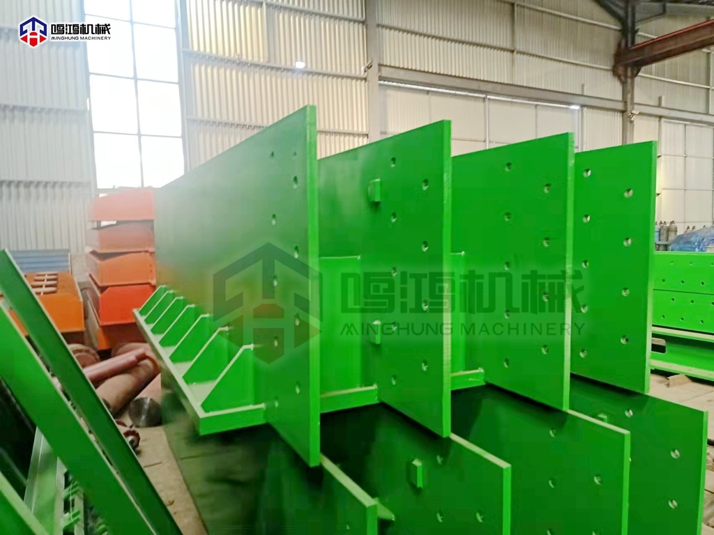 Mesin Press Hidrolik untuk Proses Pembuatan Plywood